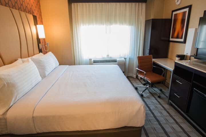 Room 2 of 44