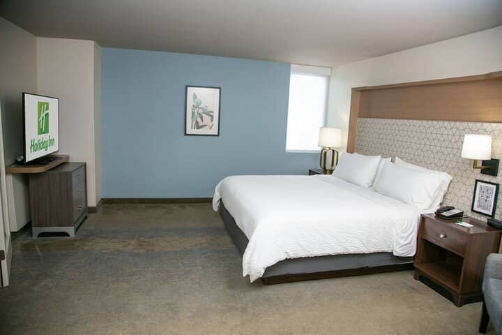 Room 15 of 93