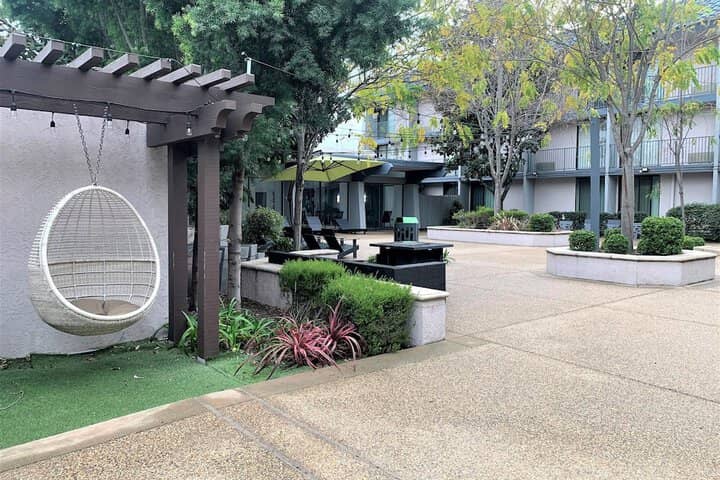 Hotel Exterior 59 of 68