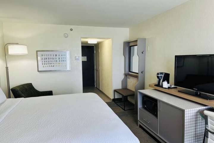 Room 9 of 45