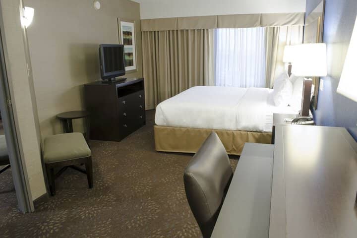 Room 25 of 89