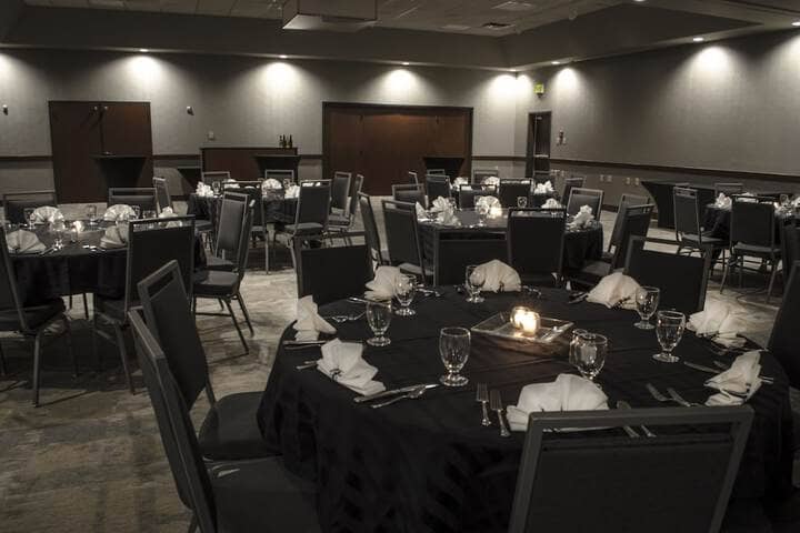 Ballroom/Hall 74 of 89