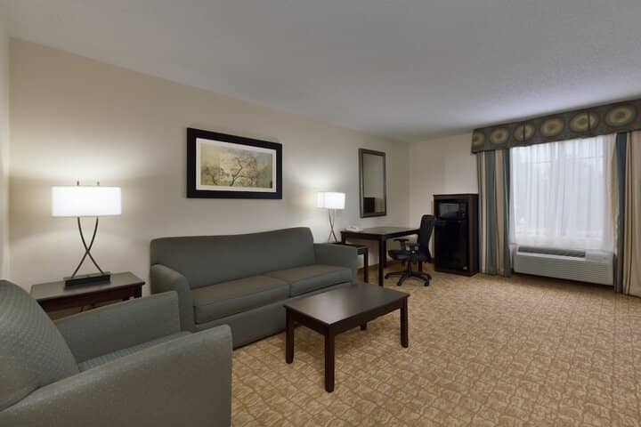 Room 11 of 35