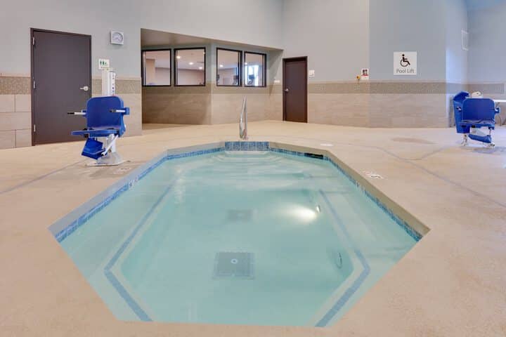 Pool 19 of 44