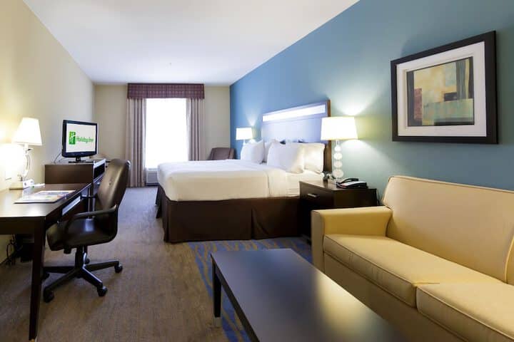 Room 4 of 60
