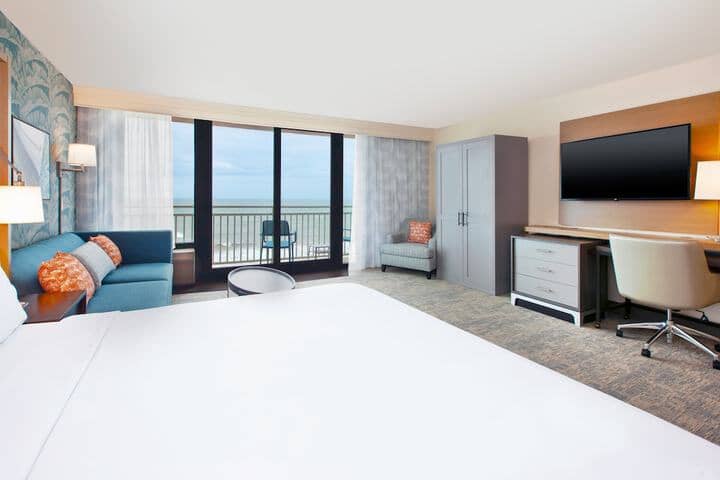 Room 6 of 60