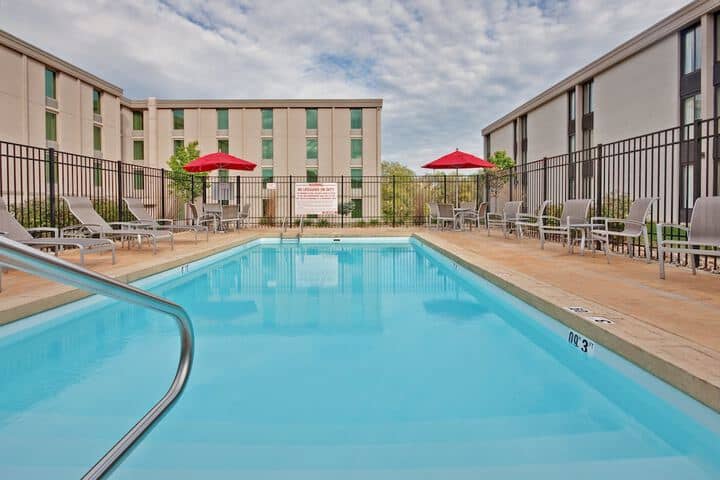 Pool 17 of 30