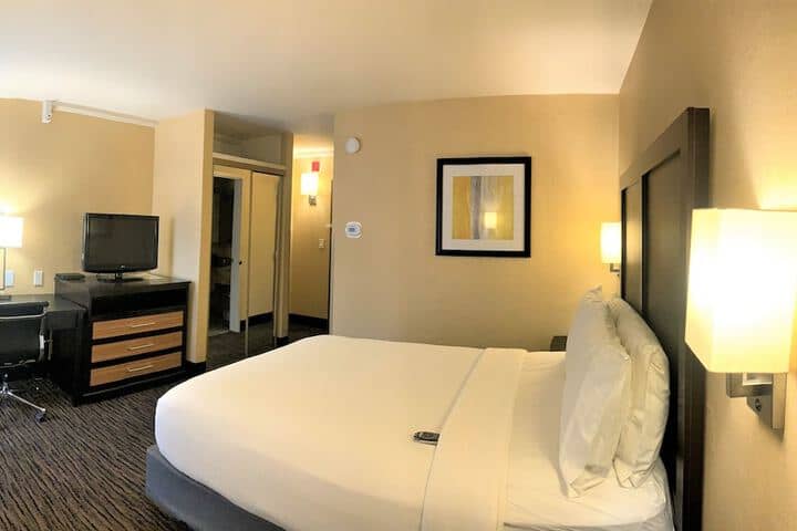 Room 17 of 68