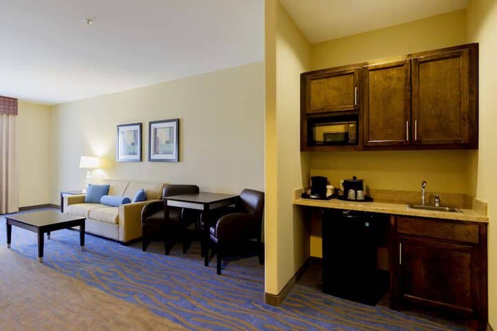 Room 11 of 60