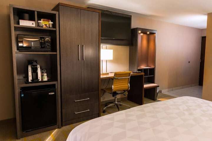 Room 8 of 29