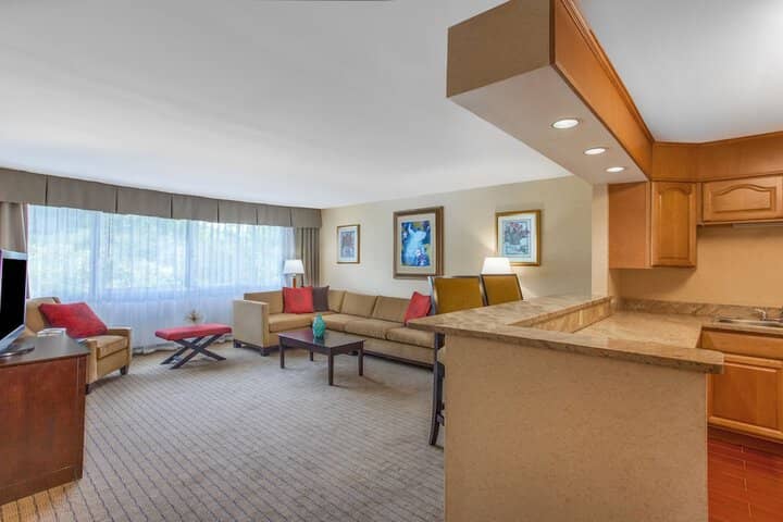 Room 2 of 25