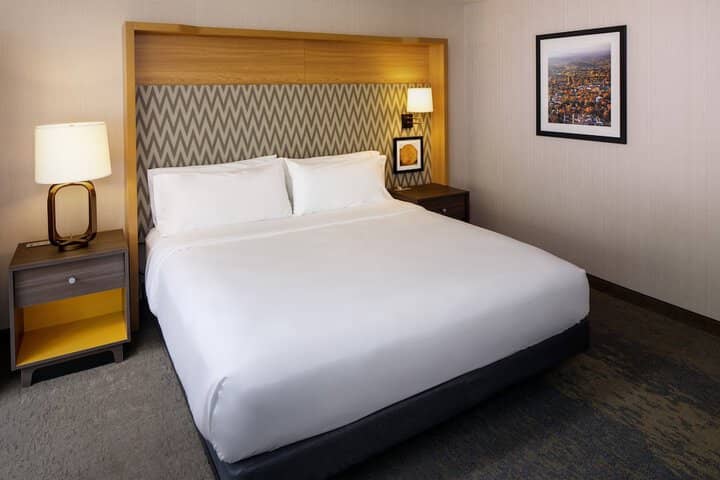 Room 8 of 25
