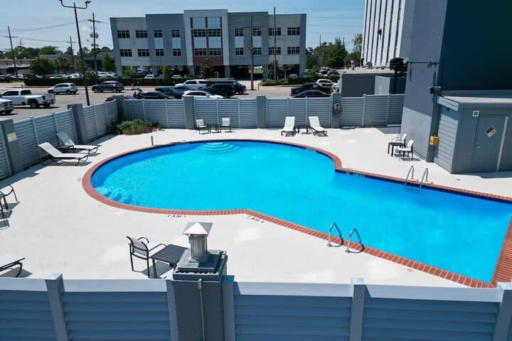Pool 25 of 93