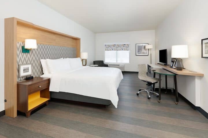Room 10 of 44