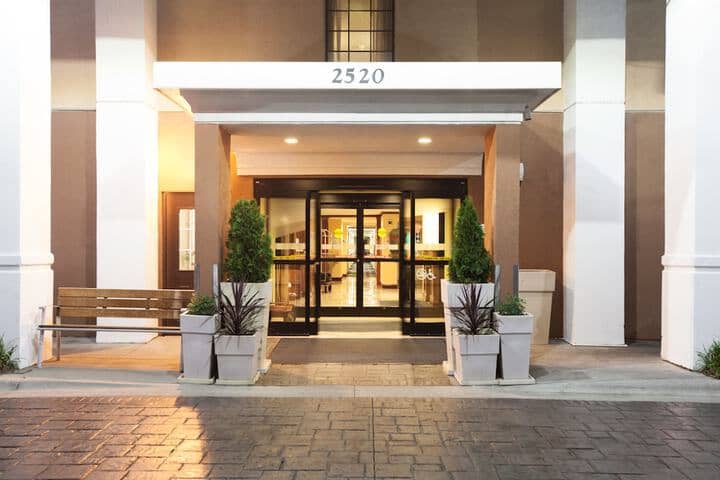 Hotel 33 of 35