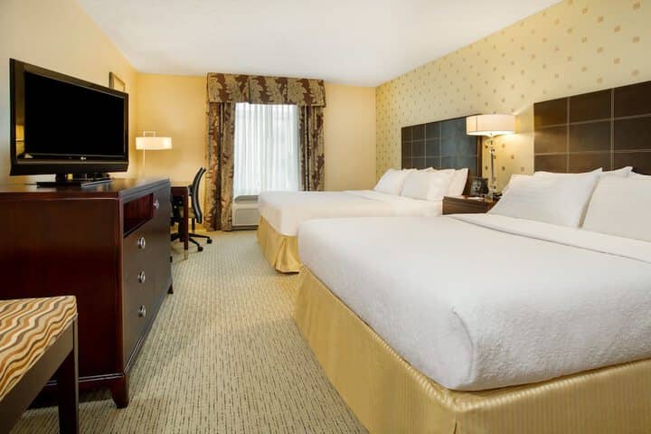 Room 10 of 30