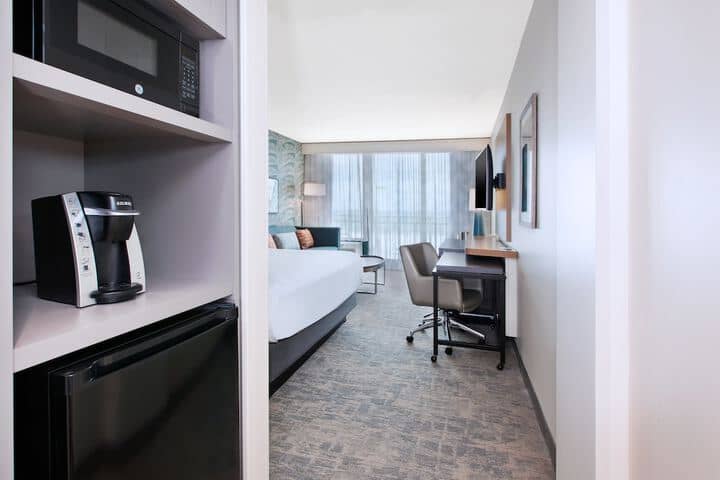 Room 13 of 60