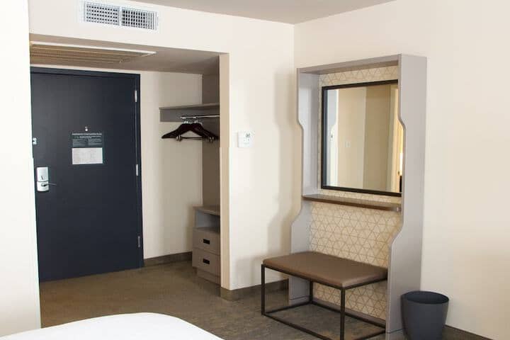 Room 22 of 93