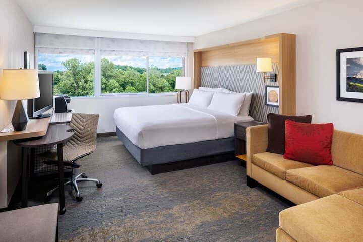 Room 7 of 25