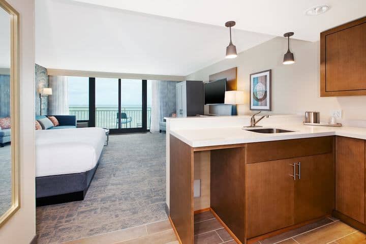 Room 14 of 60