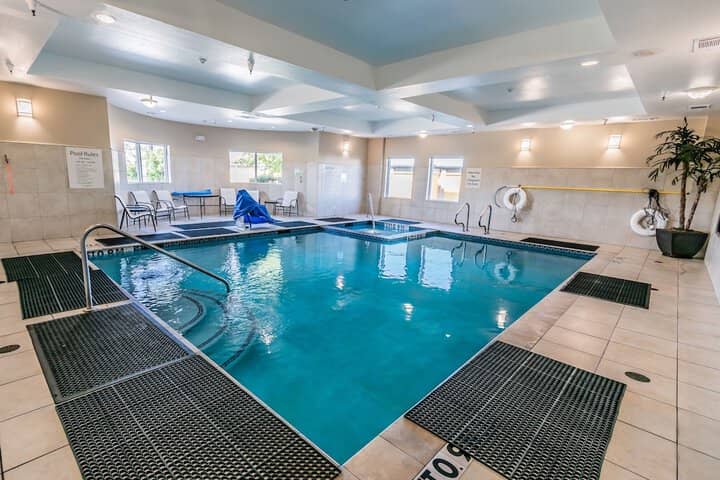 Pool 31 of 60