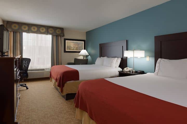 Room 8 of 35
