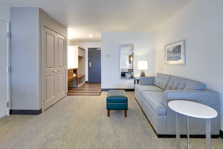 Room 13 of 44